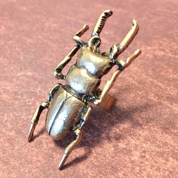 Goldtone egyptian scarab beetle bug ring - Picture 3 of 6